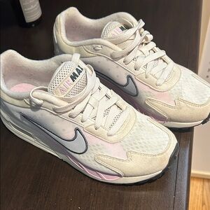 Nike Women's Sneakers in Cream and Pink